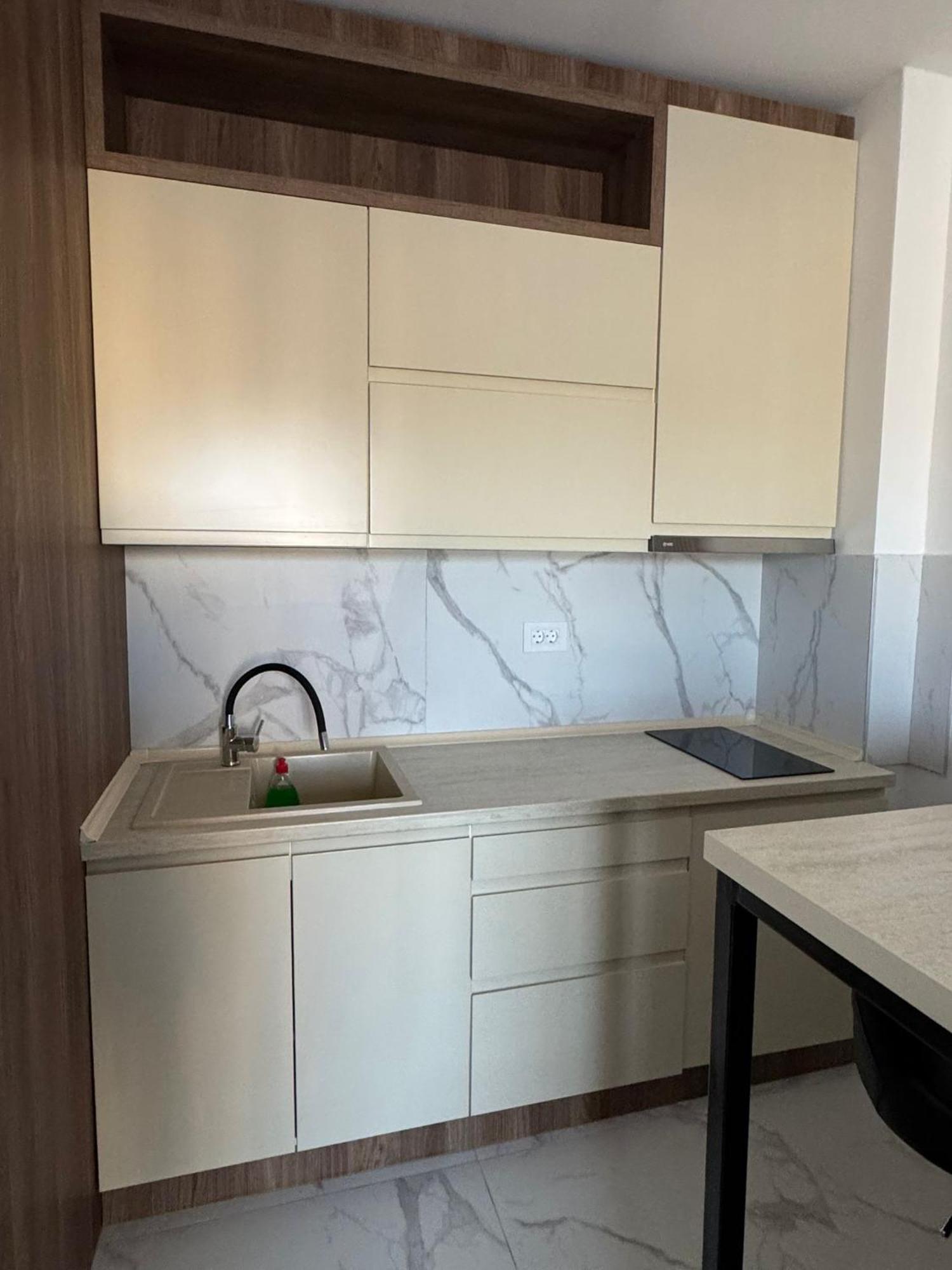 Balkan Square Apartment *